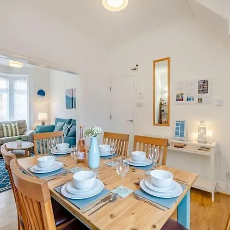 Holiday home Seagull Escapes - Short Walk To The