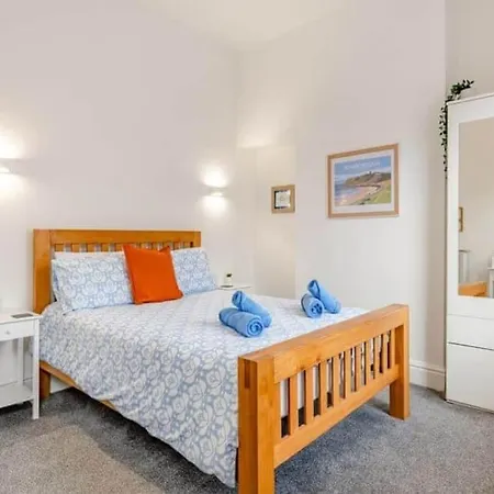 Seagull Escapes - Short Walk To The