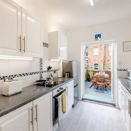 Seagull Escapes - Short Walk To The 펜션 스카버러