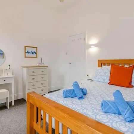 Seagull Escapes - Short Walk To The 펜션 스카버러